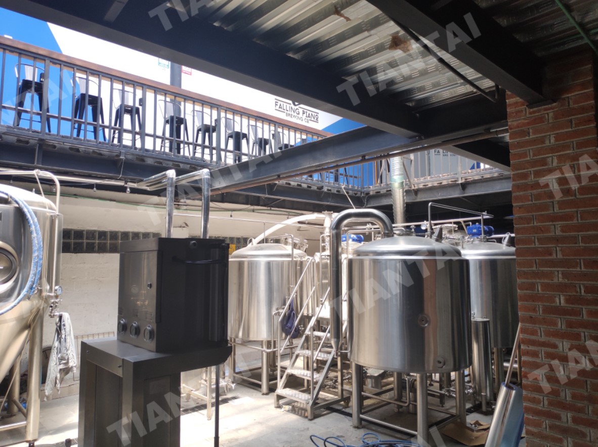 <b>1200L Four Vessel Micro Brewing Equipment Installed in Mexico</b>